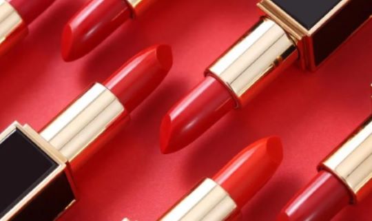 메이크업 시즌 활짝...클리오·아이패밀리에스씨 '부진' - 뉴스 썸네일 이미지